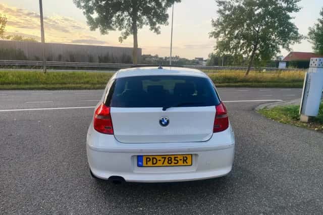 BMW 1-Serie (2008) thumbnail 4
