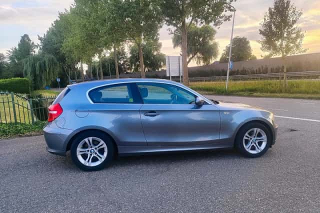 BMW 1-Serie (2010) thumbnail 6