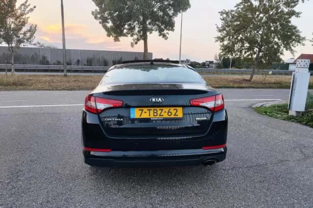 Kia Optima (2013) thumbnail 4