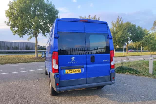Peugeot Boxer (2015) thumbnail 4