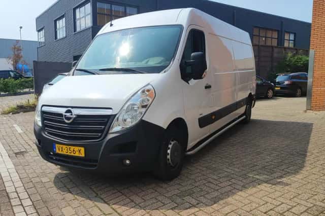 Opel Movano (2016) thumbnail 1