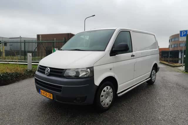 Volkswagen Transporter (2010) thumbnail 1