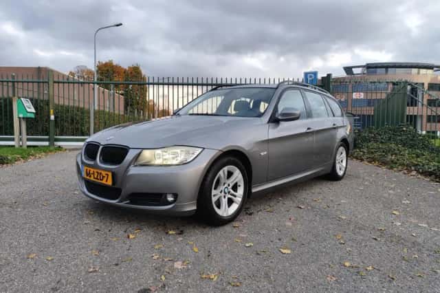 BMW 3-Serie (2010) thumbnail 1