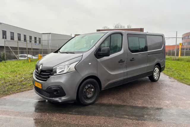Renault Trafic (2015) thumbnail 1