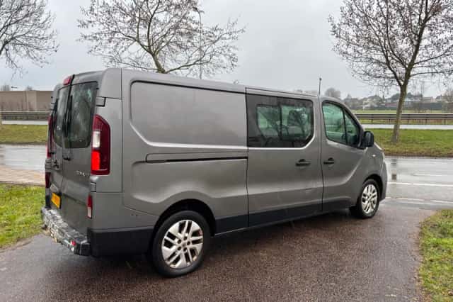 Renault Trafic (2015) thumbnail 5