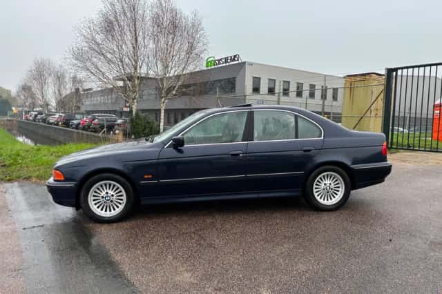 BMW 5-Serie (1999) thumbnail 2