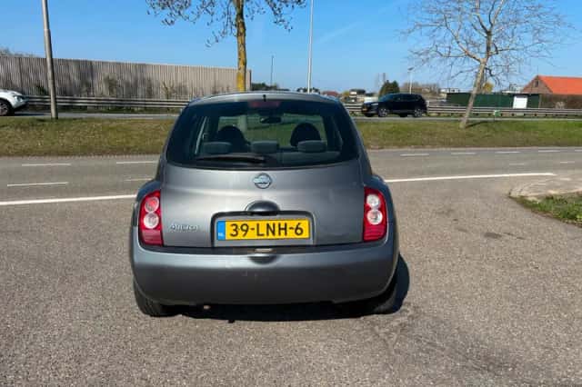 Nissan Micra (2005) thumbnail 4