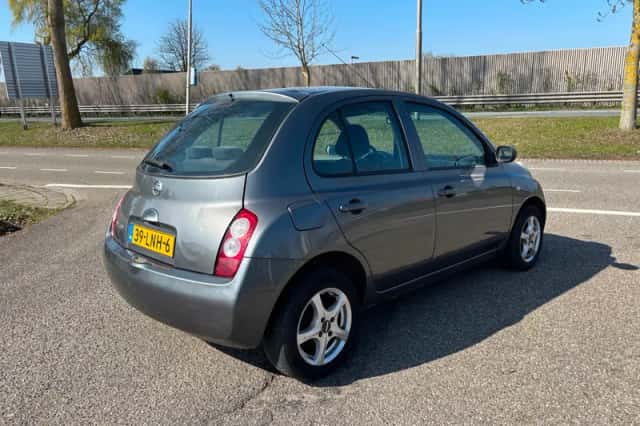 Nissan Micra (2005) thumbnail 5