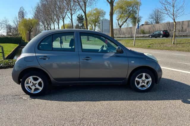 Nissan Micra (2005) thumbnail 6