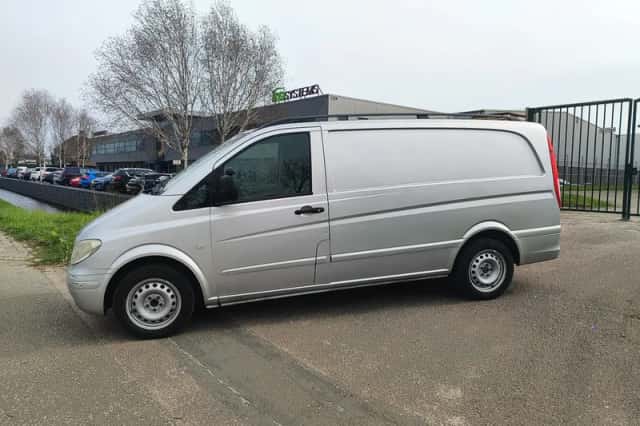 Mercedes-Benz Vito (2008) thumbnail 2