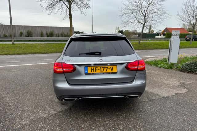 Mercedes-Benz C-Klasse (2015) thumbnail 4