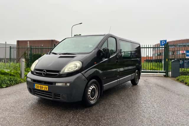 Opel Vivaro (2004) thumbnail 1