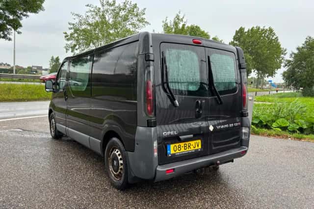 Opel Vivaro (2004) thumbnail 3