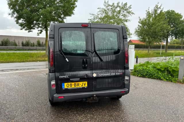 Opel Vivaro (2004) thumbnail 4
