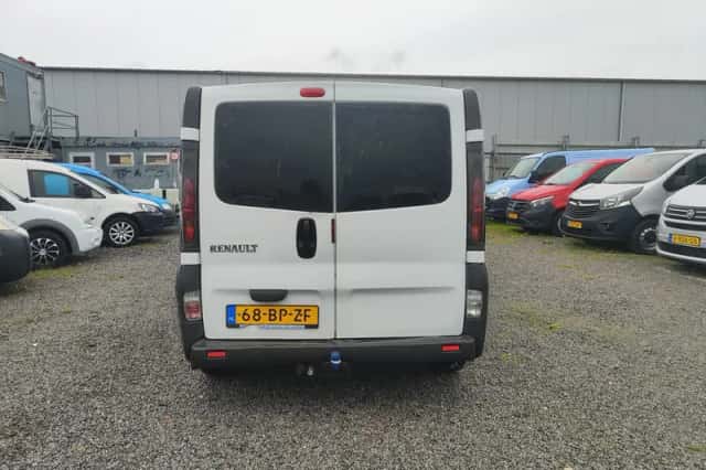 Renault Trafic (2004) thumbnail 4