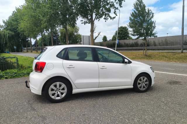 Volkswagen Polo (2010) thumbnail 6