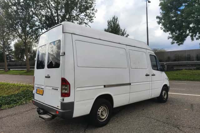 Mercedes-Benz Sprinter (2005) thumbnail 5