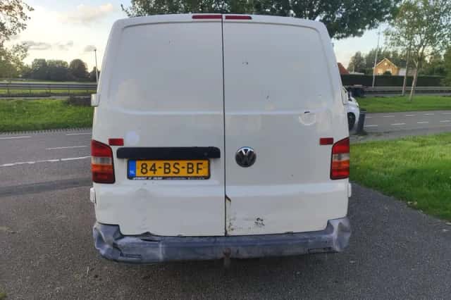 Volkswagen Transporter (2005) thumbnail 4