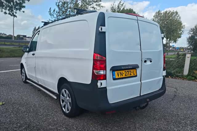 Mercedes-Benz Vito (2015) thumbnail 3