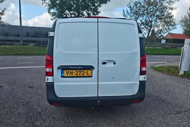 Mercedes-Benz Vito (2015) thumbnail 4