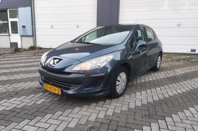 Peugeot 308 (2008) thumbnail 2