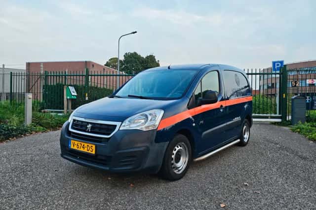 Peugeot Partner (2017) thumbnail 1