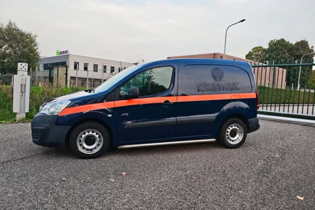 Peugeot Partner (2017) thumbnail 2
