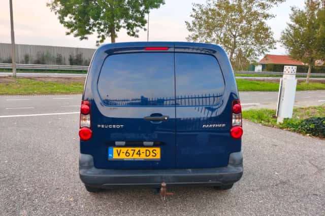Peugeot Partner (2017) thumbnail 4