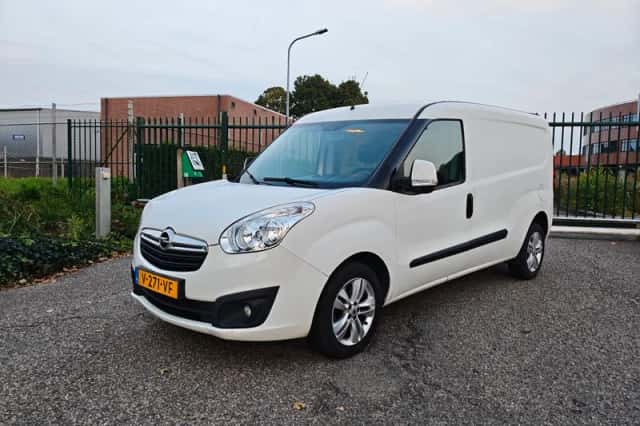Opel Combo (2018) thumbnail 1