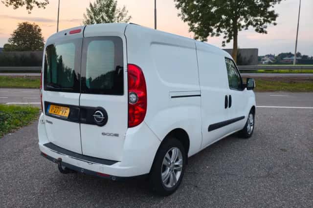 Opel Combo (2018) thumbnail 5