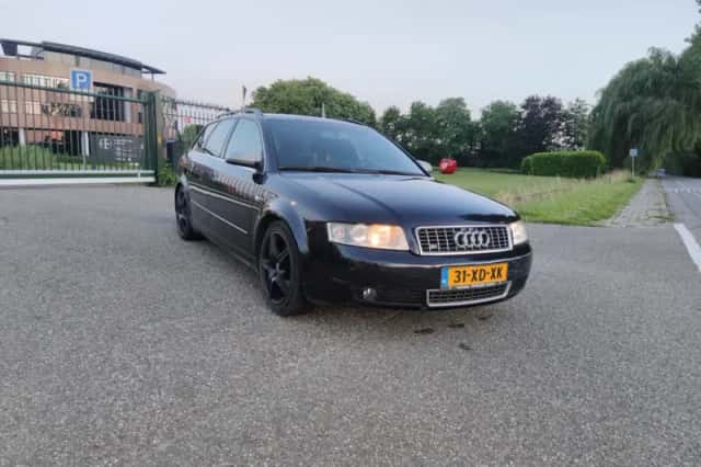 Audi A4 (2001) thumbnail 5
