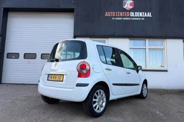 Renault Modus (2005) thumbnail 5