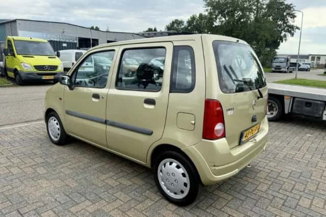 Opel Agila (2004) thumbnail 2