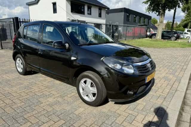 Dacia Sandero (2011) thumbnail 5