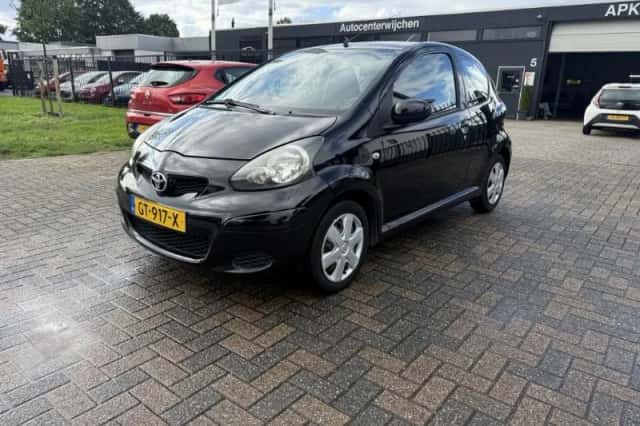 Toyota Aygo (2009) thumbnail 1