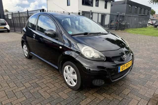 Toyota Aygo (2009) thumbnail 5