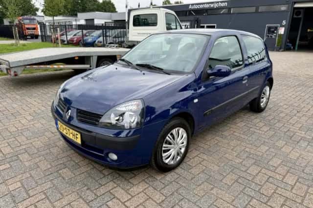 Renault Clio (2006) thumbnail 1