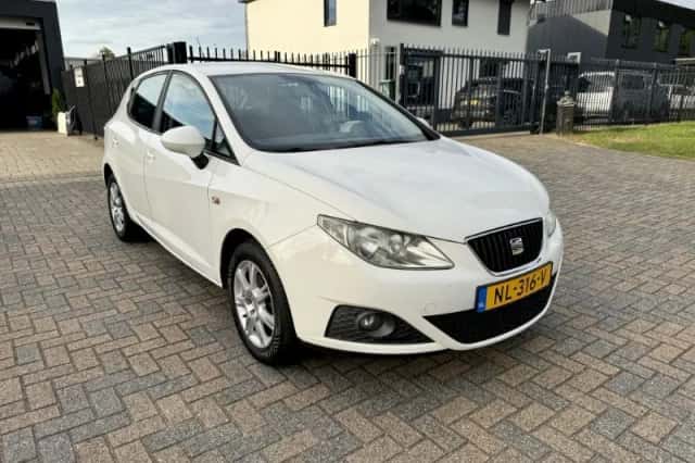 SEAT Ibiza (2009) thumbnail 5
