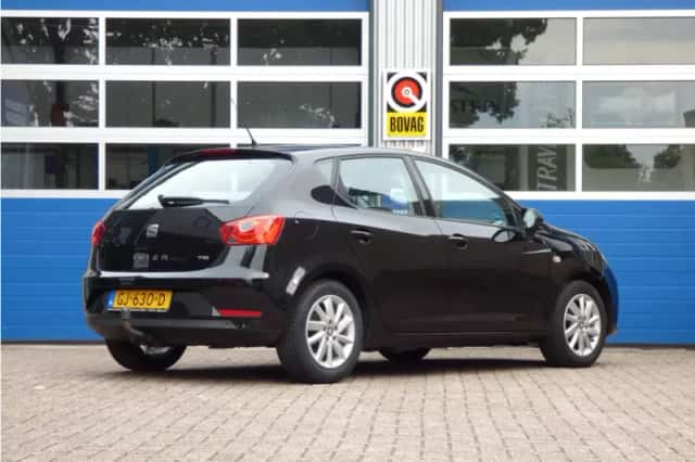 SEAT Ibiza (2015) thumbnail 4
