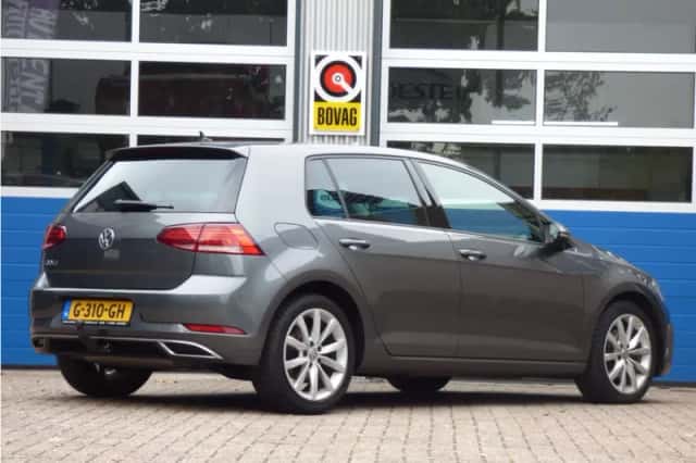 Volkswagen Golf (2019) thumbnail 4
