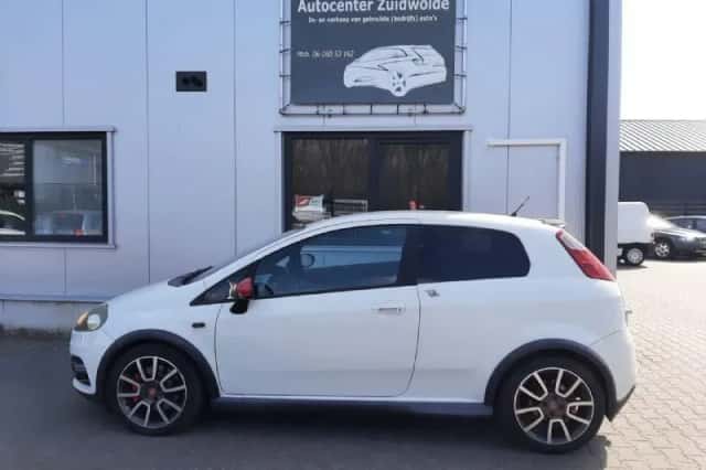 Fiat Grande Punto (2008) thumbnail 2