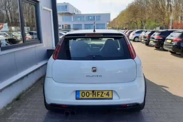 Fiat Grande Punto (2008) thumbnail 6