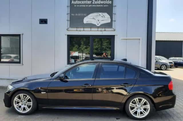BMW 3-Serie (2011) thumbnail 2
