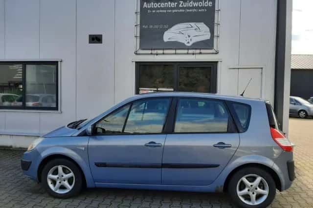 Renault Scénic (2006) thumbnail 2