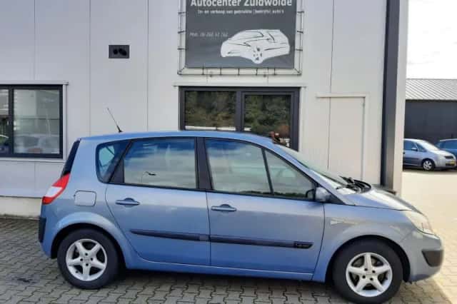 Renault Scénic (2006) thumbnail 4
