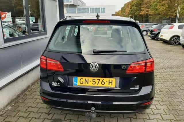 Volkswagen Golf Sportsvan (2015) thumbnail 6