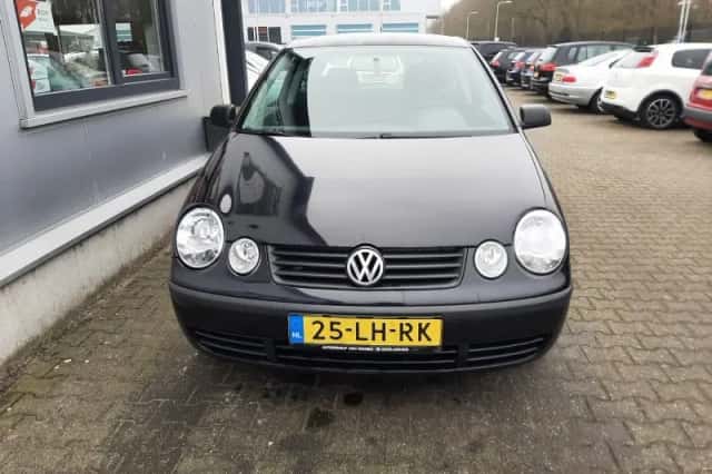 Volkswagen Polo (2003) thumbnail 3