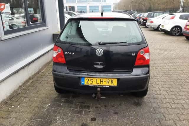 Volkswagen Polo (2003) thumbnail 6