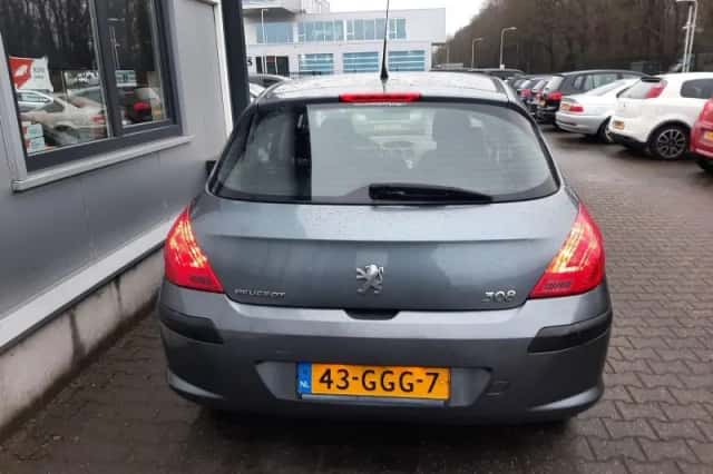 Peugeot 308 (2008) thumbnail 6