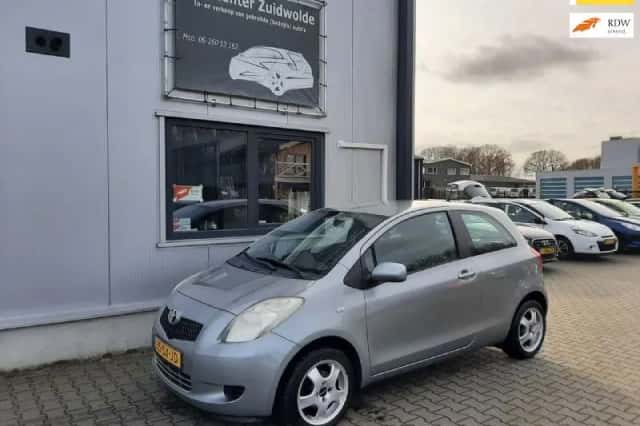 Toyota Yaris (2006) thumbnail 1